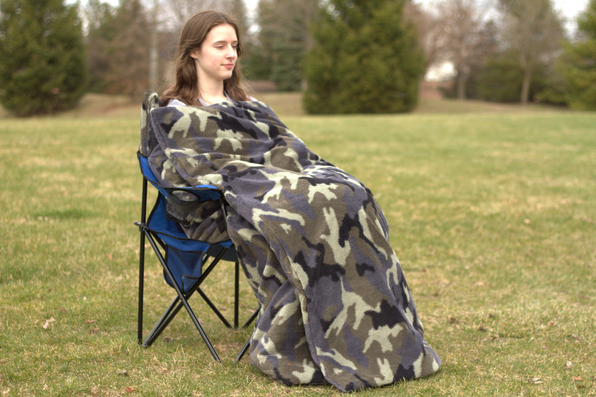 Camo Double Faux Fur Stadium blanket